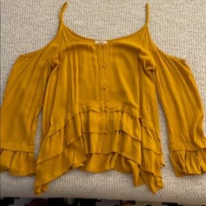 New size S bell sleeves mustard blouse